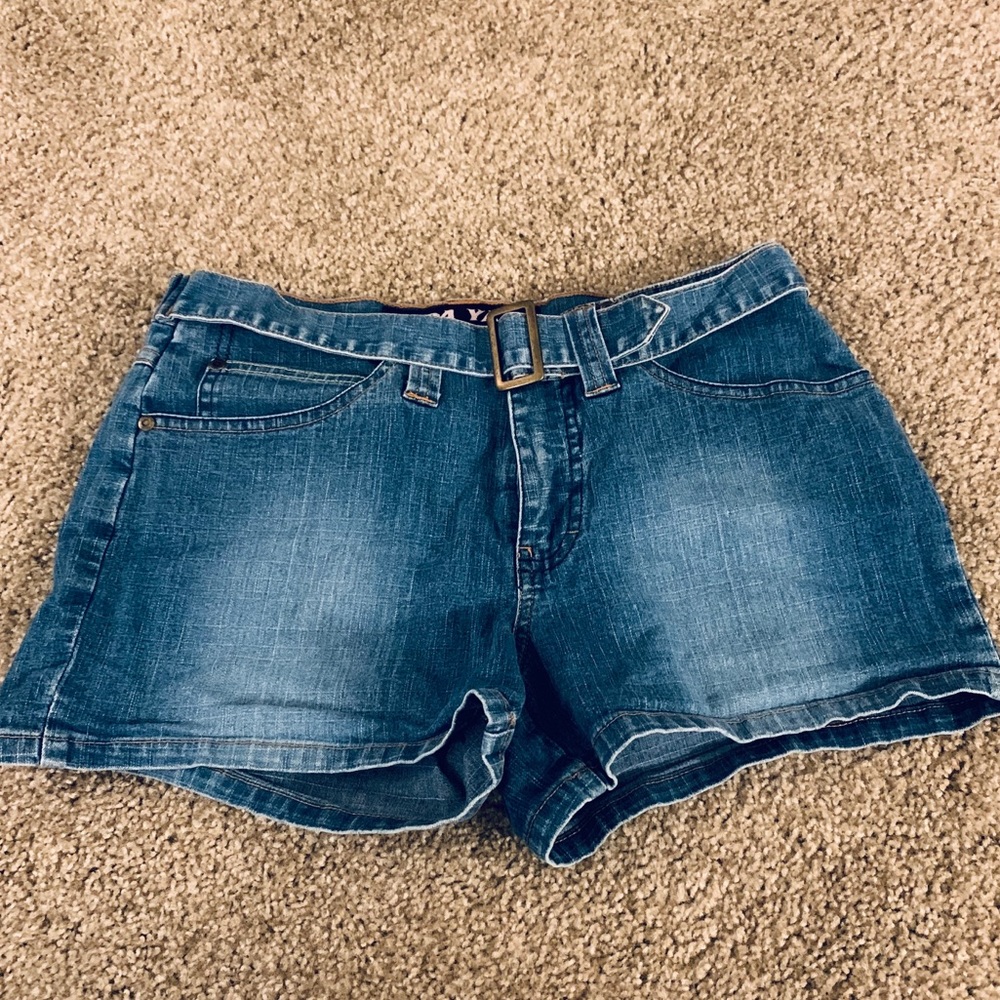 Size 9 Jean Shorts with belt